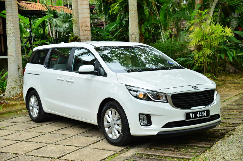 Kia Grand Carnival 2017 (16)