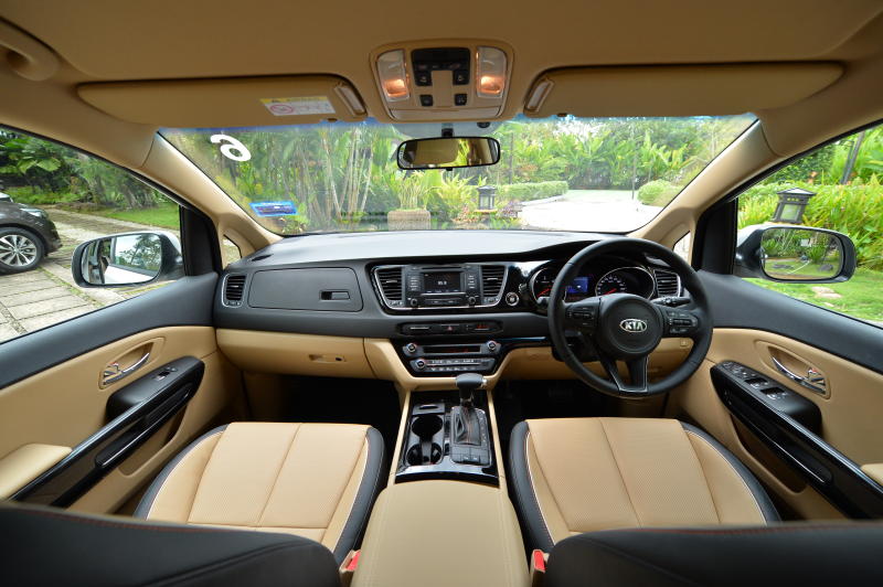 Kia Grand Carnival 2017 (22)