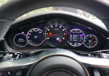 Porsche Panamera 4S - 08
