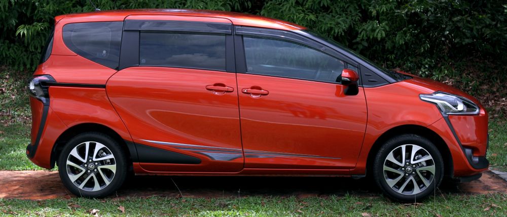 Toyota Sienta