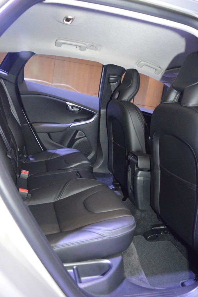Carsifu 2017 Volvo V40 T5 Inscription (10)