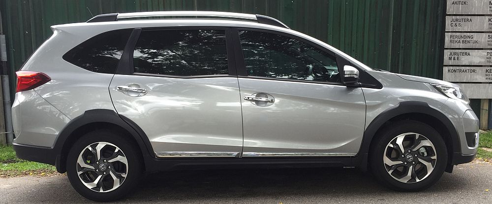 Honda BR-V side profile (3)