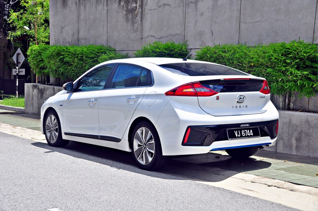 Hyundai Ioniq HEV Plus - 04