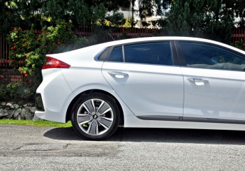 Hyundai Ioniq HEV Plus - 10