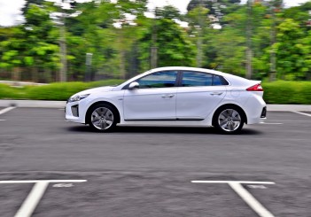 Hyundai Ioniq HEV Plus - 101