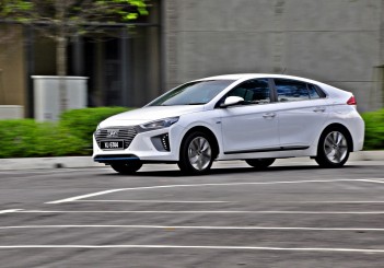 Hyundai Ioniq HEV Plus - 105