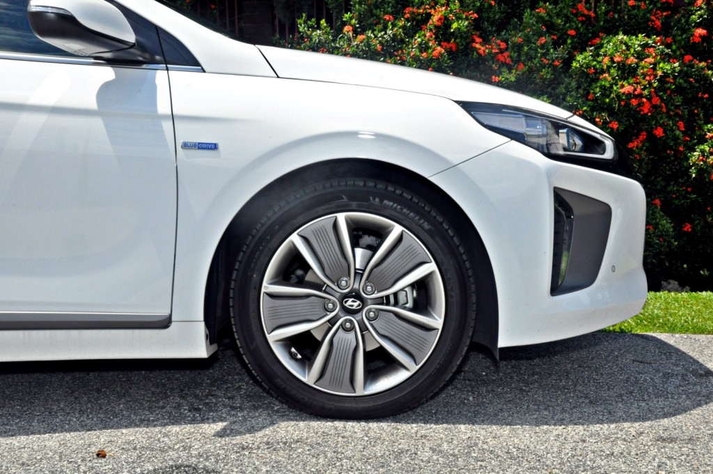 Hyundai Ioniq HEV Plus - 11