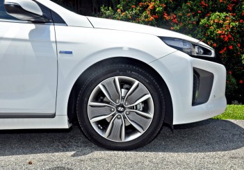Hyundai Ioniq HEV Plus - 11