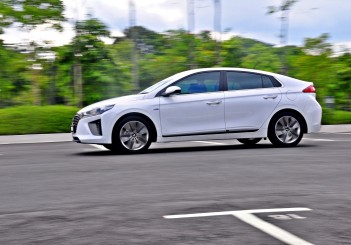 Hyundai Ioniq HEV Plus - 110