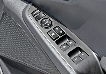 Hyundai Ioniq HEV Plus - 28