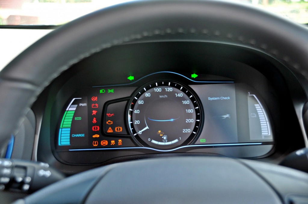 Hyundai Ioniq HEV Plus - 43