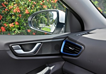 Hyundai Ioniq HEV Plus - 60
