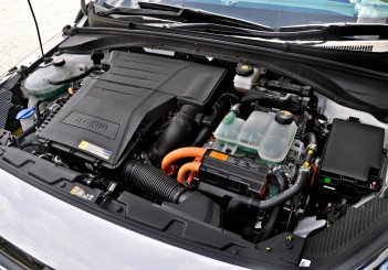 Hyundai Ioniq HEV Plus - 94