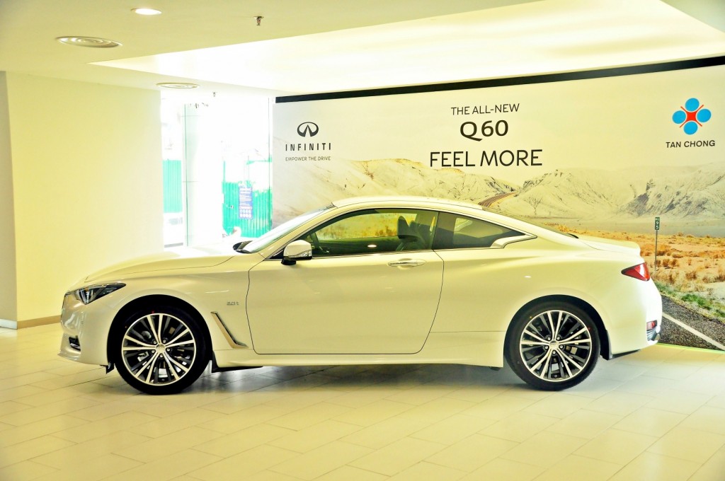 Infiniti Q60 coupe - 21