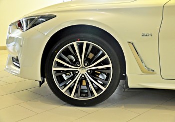 Infiniti Q60 coupe - 25