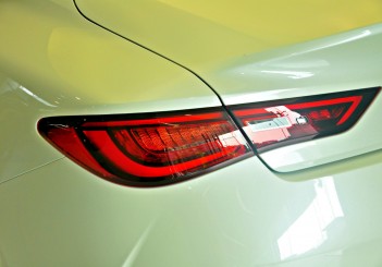 Infiniti Q60 coupe - 32