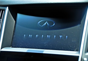 Infiniti Q60 coupe - 61