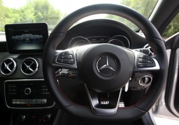 Mercedes-Benz CLA 200 coupe (1)