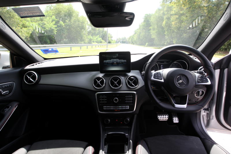 Mercedes-Benz CLA 200 coupe (19)