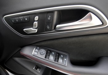 Mercedes-Benz CLA 200 coupe (26)