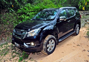 Isuzu mu-X Type-S - 05
