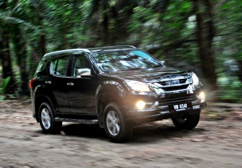 Isuzu mu-X Type-S - 103