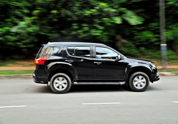 Isuzu mu-X Type-S - 106