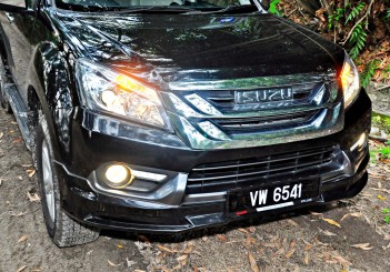 Isuzu mu-X Type-S - 13