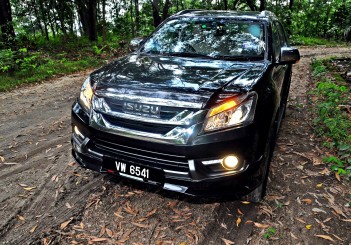 Isuzu mu-X Type-S - 14
