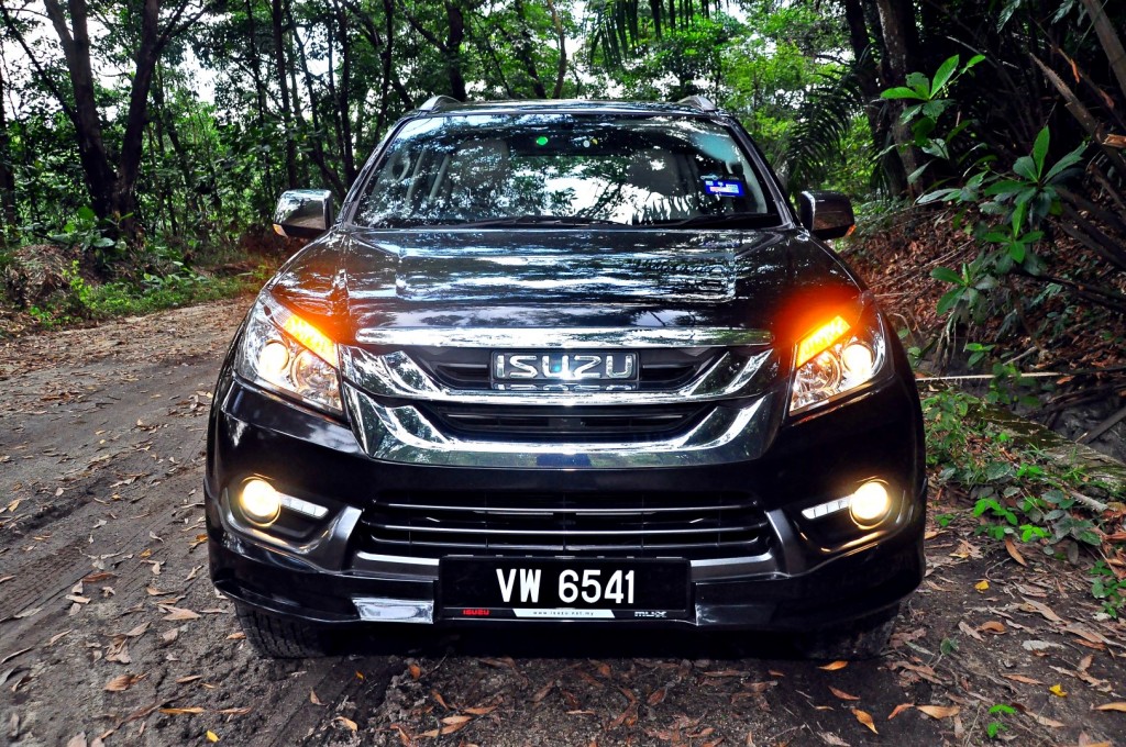 Isuzu mu-X Type-S - 15