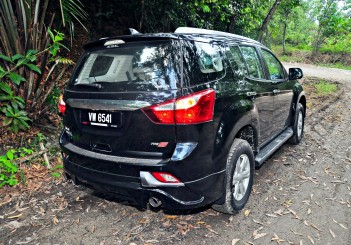 Isuzu mu-X Type-S - 21