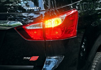 Isuzu mu-X Type-S - 22