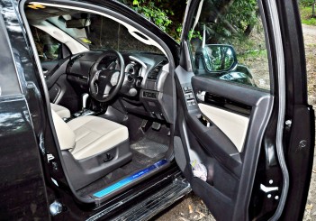 Isuzu mu-X Type-S - 28