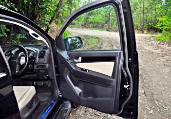 Isuzu mu-X Type-S - 29