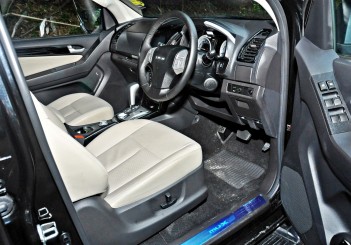 Isuzu mu-X Type-S - 33
