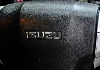 Isuzu mu-X Type-S - 41