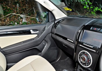 Isuzu mu-X Type-S - 60-1