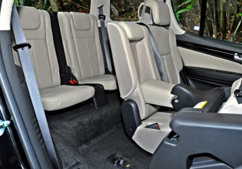 Isuzu mu-X Type-S - 89