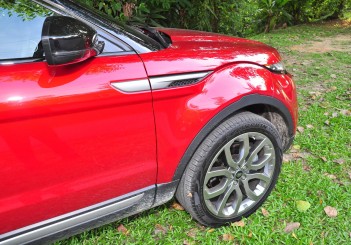 Land Rover Range Rover Evoque - 28