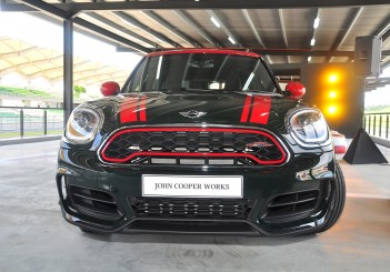 MINI John Cooper Works Countryman - 04