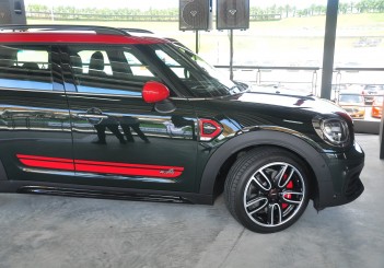 MINI John Cooper Works Countryman - 08
