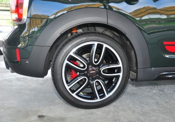 MINI John Cooper Works Countryman - 11