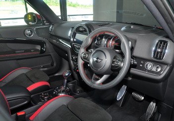 MINI John Cooper Works Countryman - 23