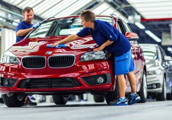 BMW readying Leipzig plant for fully electric MINI and X3 P90204785_highRes_bmw-group-plant-leip