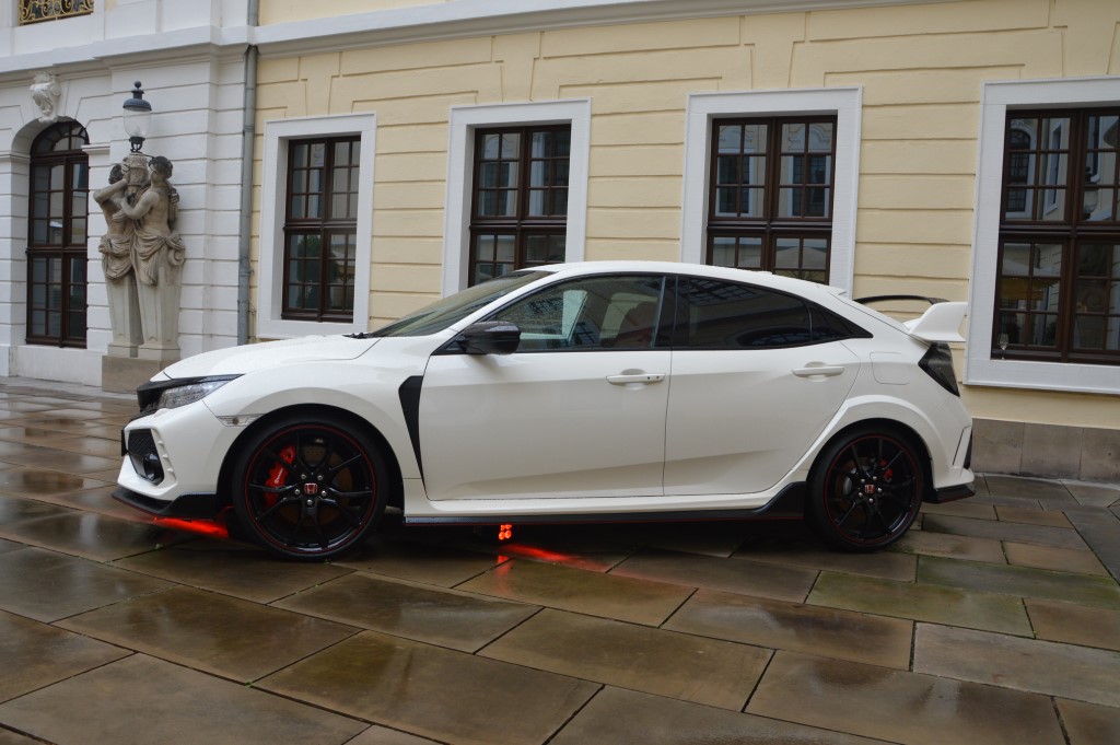 Carsifu 2017 Honda Civic Type R (15)