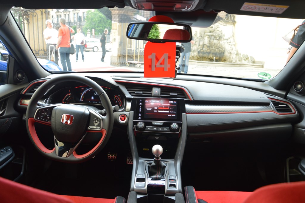 Carsifu 2017 Honda Civic Type R (24)