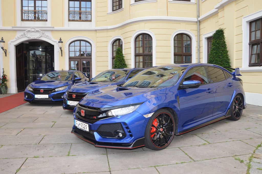 Carsifu 2017 Honda Civic Type R (25)