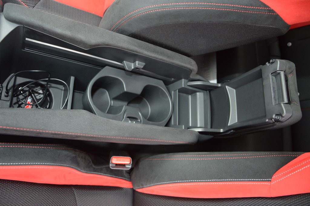Carsifu 2017 Honda Civic Type R (29)