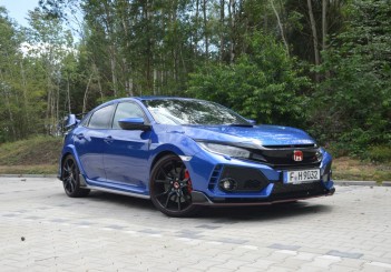 Carsifu 2017 Honda Civic Type R (33)