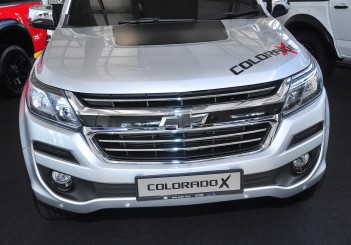 Chevrolet Colorado X - 03